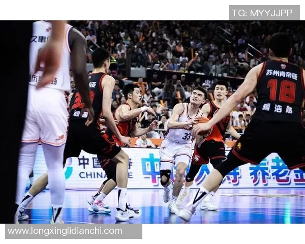 上海篮球队球员实力强劲最新个人能力TOP10榜单揭晓 上海篮球队球员实力强劲最新个人能力TOP10榜单揭晓