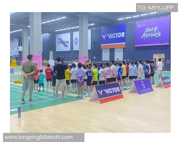 羽毛球专题:探索杭州羽毛球队的快速成长与竞技魅力 羽毛球专题:探索杭州羽毛球队的快速成长与竞技魅力