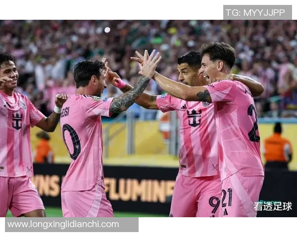 足球明星齐聚巴黎激情奔袭引发全球关注与热议 足球明星齐聚巴黎激情奔袭引发全球关注与热议